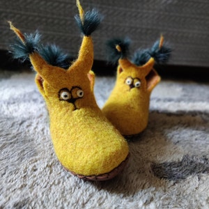 Kids slippers - felted wool slippers for children yellow squirrel - woolen booties - kids house shoes - gift for kids - to order