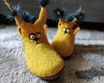 Kids slippers - felted wool slippers for children yellow squirrel - woolen booties - kids house shoes - gift for kids - to order