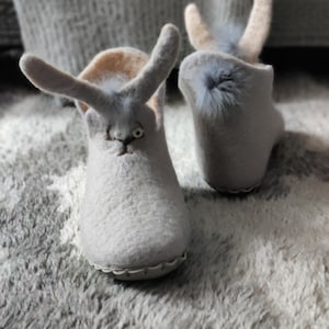 Kids rabbit booties pastel tones natural wool, bunny felt shoes, wool slippers for girl or boy,  gift for kids -  ready 5.5 US(walker)