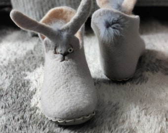 Kids rabbit booties pastel tones natural wool, bunny felt shoes, wool slippers for girl or boy,  gift for kids -  ready 5.5 US(walker)