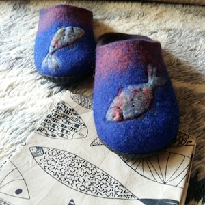 Felted wool slippers - Fishes art slippers - Men wool house shoes - gift for Fisherman - Brown denim Blue woolen slippers - to order