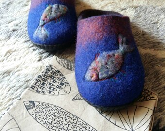 Felted wool slippers - Fishes art slippers - Men wool house shoes - gift for Fisherman - Brown denim Blue woolen slippers - to order