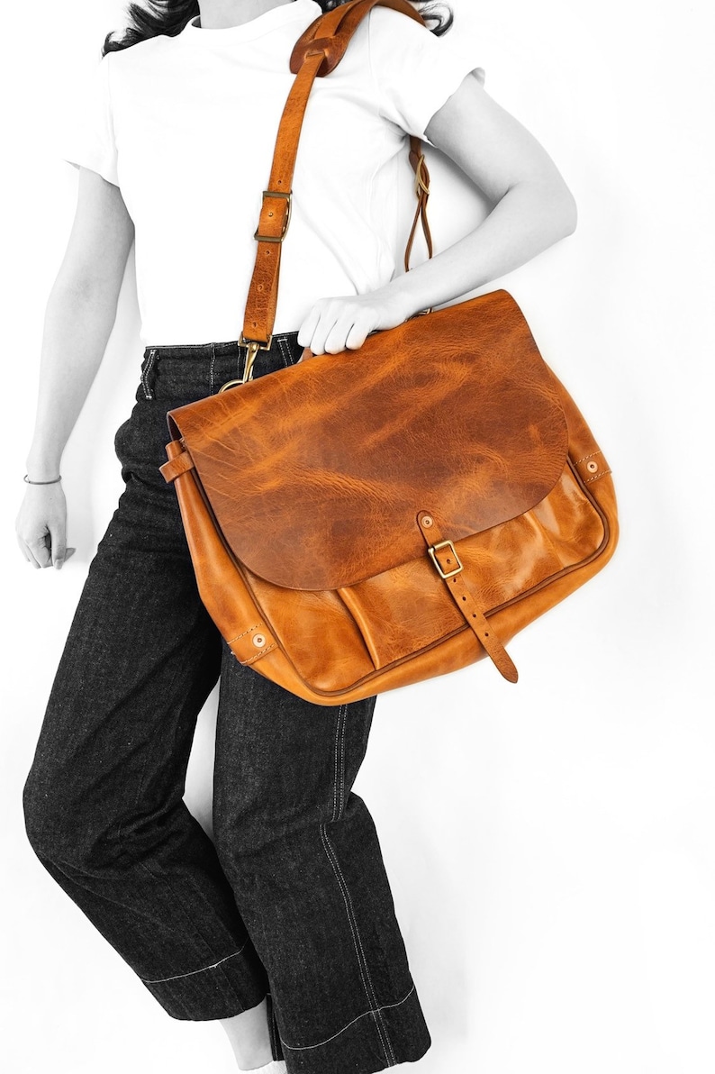 Genuine Leather US Mail Bag Vintage Messenger Briefcase Shoulder Bag 15inch Laptop Bag Sun Brown color No-Logo Size XL image 1