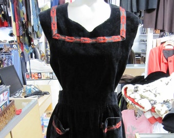 1940s Dress // Pinafore // Mid Length Jumper // Front Pockets // Black Velvet Dress // 40s Clothing // Fitted // XXS XS