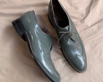 Gray leather flats Silver stars gray Oxfords