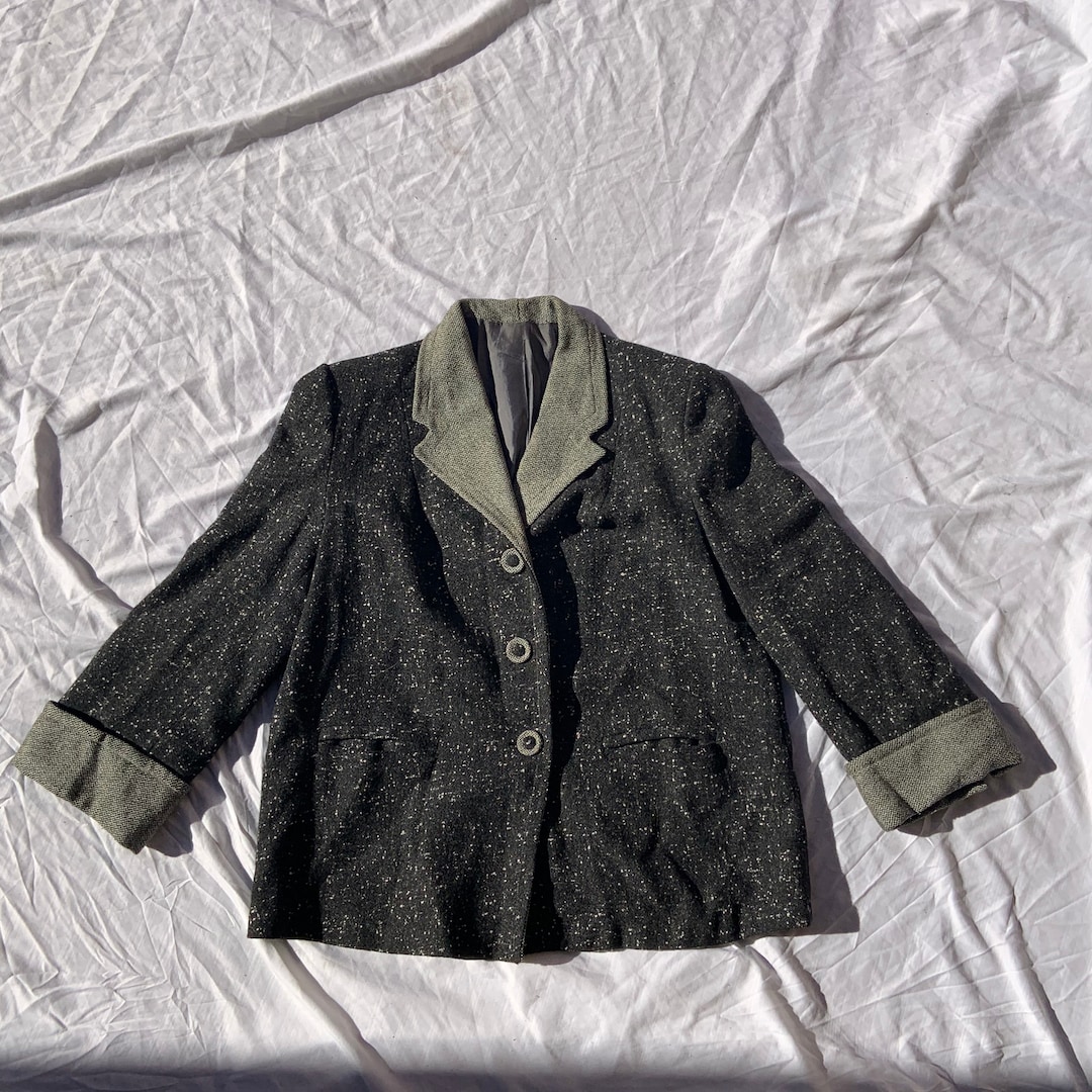 1950s Charcoal Fleck Wool With Salt and Pepper Pattern Lapel and 