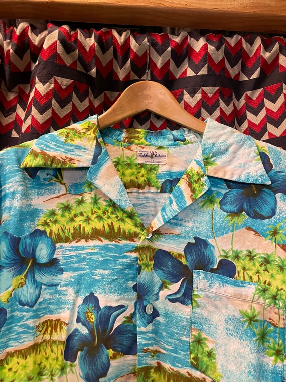 1950s Hukilau Fashions Tiki Hawaiian Shirt - image 2