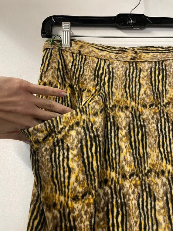 1950s Wool Flannel animal print skirt - image 3