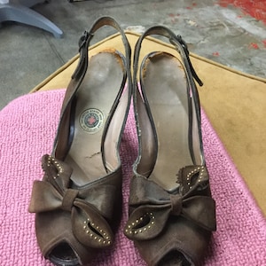 Brown Suede Sling Back 1940s image 1