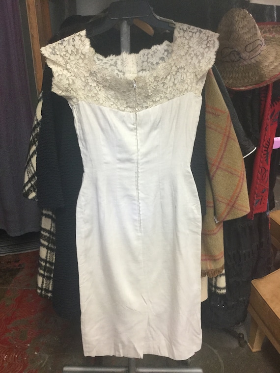 White 1950’s Wiggle Dress - image 3