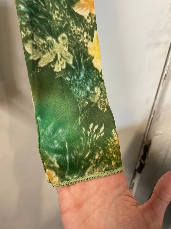 1970s Floral Polyester Pullover Blouse - image 4