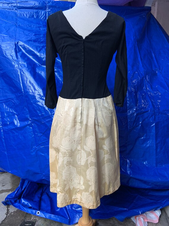 1950s Dress with Black Bodice and Cream Colored S… - image 2