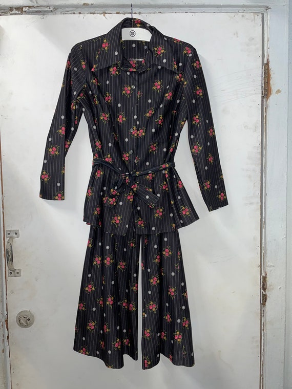 1970s Polyester Pinstripe and Floral Pantsuit / t… - image 1