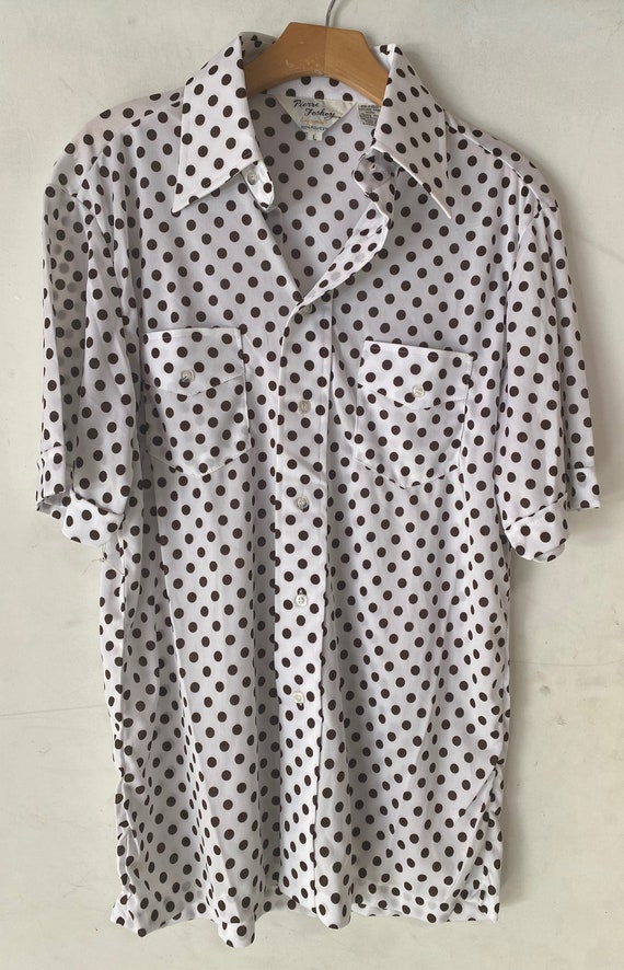 1970s Large men’s white/brown short sleeved polka 