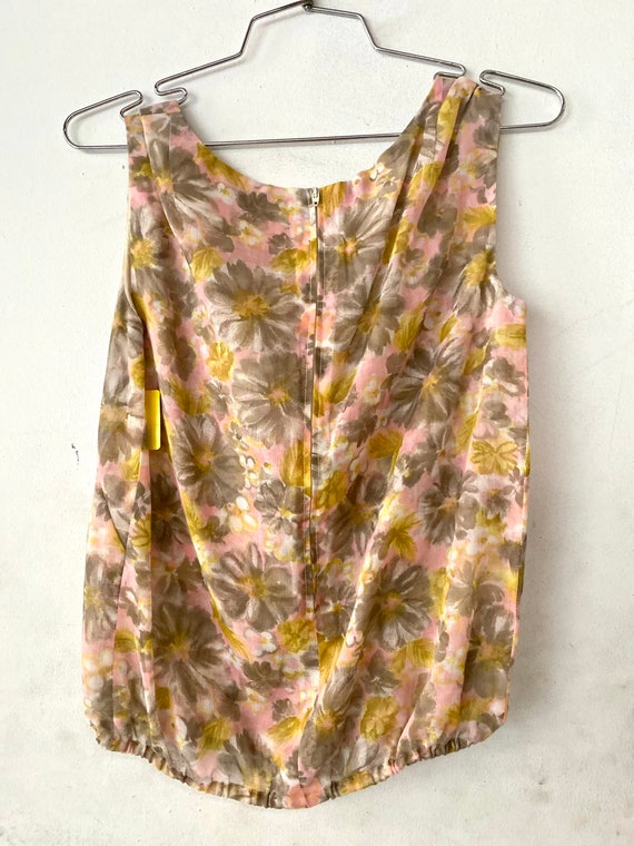 1960’s Pink Gray and Chartreuse Shell Top - image 2