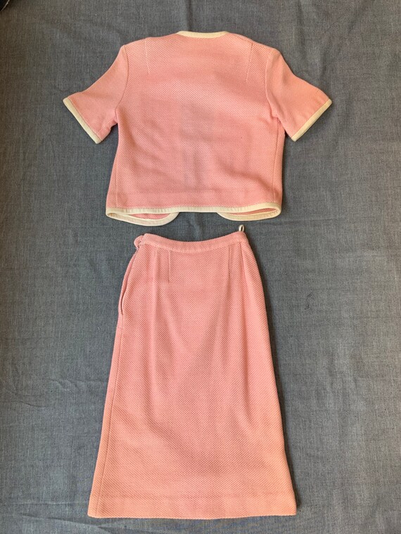 Late 50s - Early 60s Pink Skirt Suit - image 2