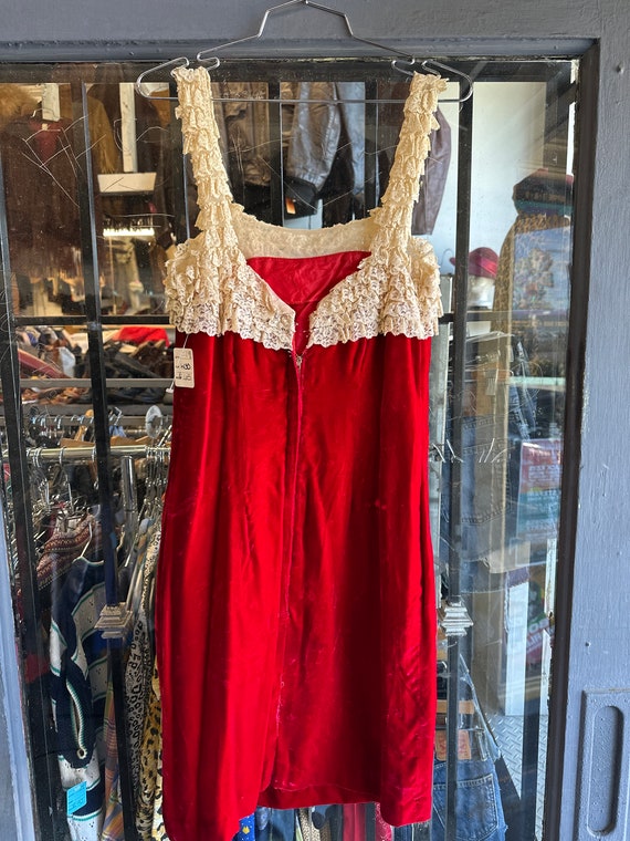 1950s Red Velvet Lace Trim Dress - image 2