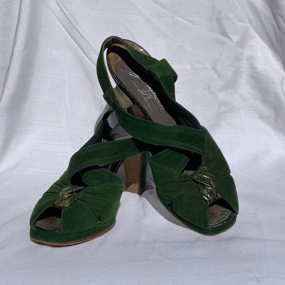 1940s Green Suede Platform Heels