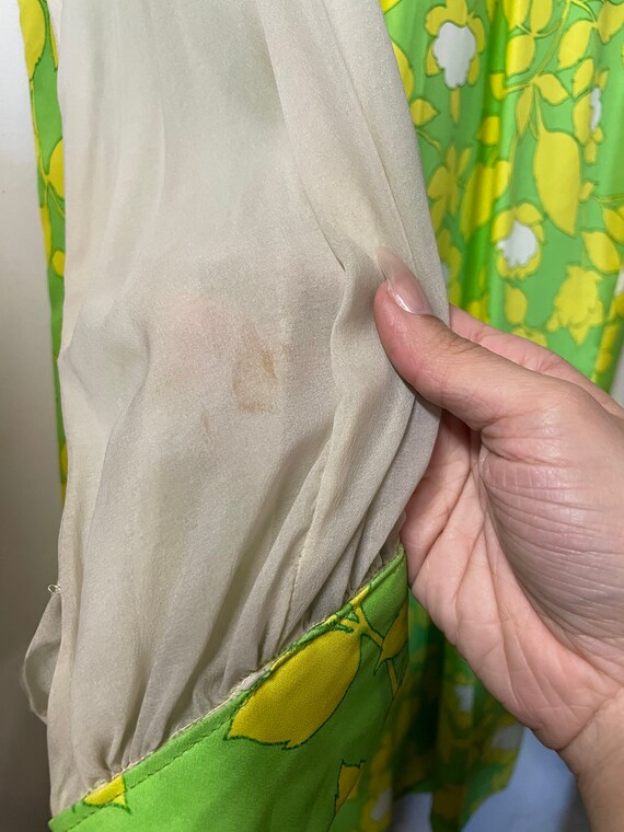 1960s Mod Floral Print Dress - image 10