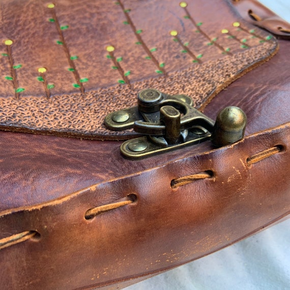 1970s Brown Leather Shoulder Bag - image 4