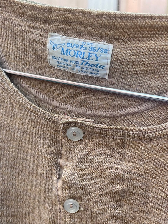 1960s Women’s 100% Wool Brown Shortsleeved Sweate… - image 3