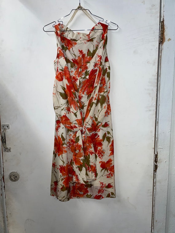 1950s Floral Cocktail Wiggle Dress with Back Scar… - image 2