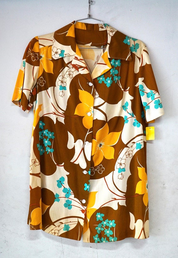 1960’s Hawaiian Blouse