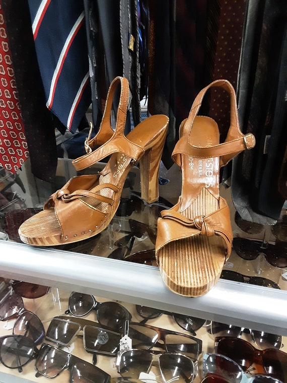 1970s Leather and Wood Platform sandals - image 1