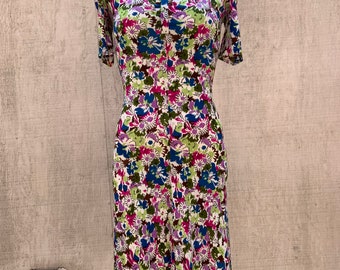 Late 30s/ Early 40s Style Floral Dress