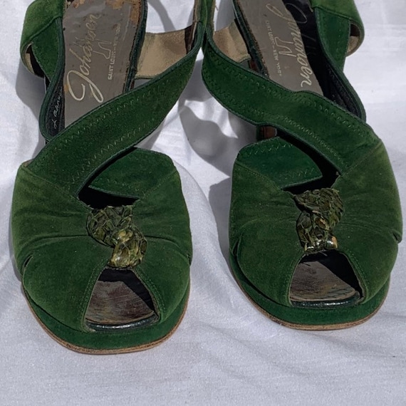 1940s Green Suede Platform Heels - image 3