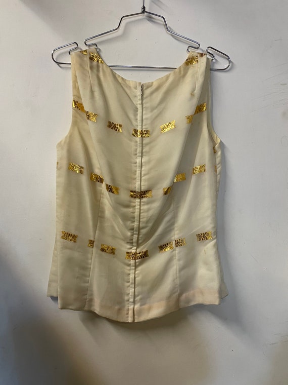 1950s Cream Sleeveless Blouse with Lurex Detailing - image 4