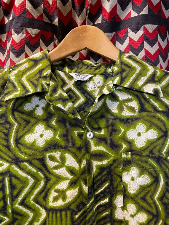 1970s Tiki Hawaiian Shirt - image 2