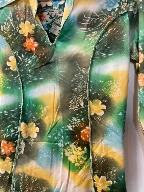 1970s Floral Polyester Pullover Blouse - image 3