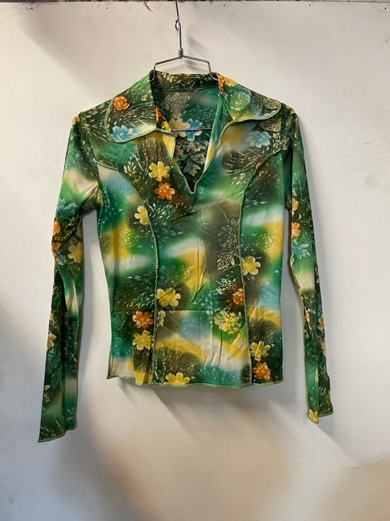 1970s Floral Polyester Pullover Blouse - image 1