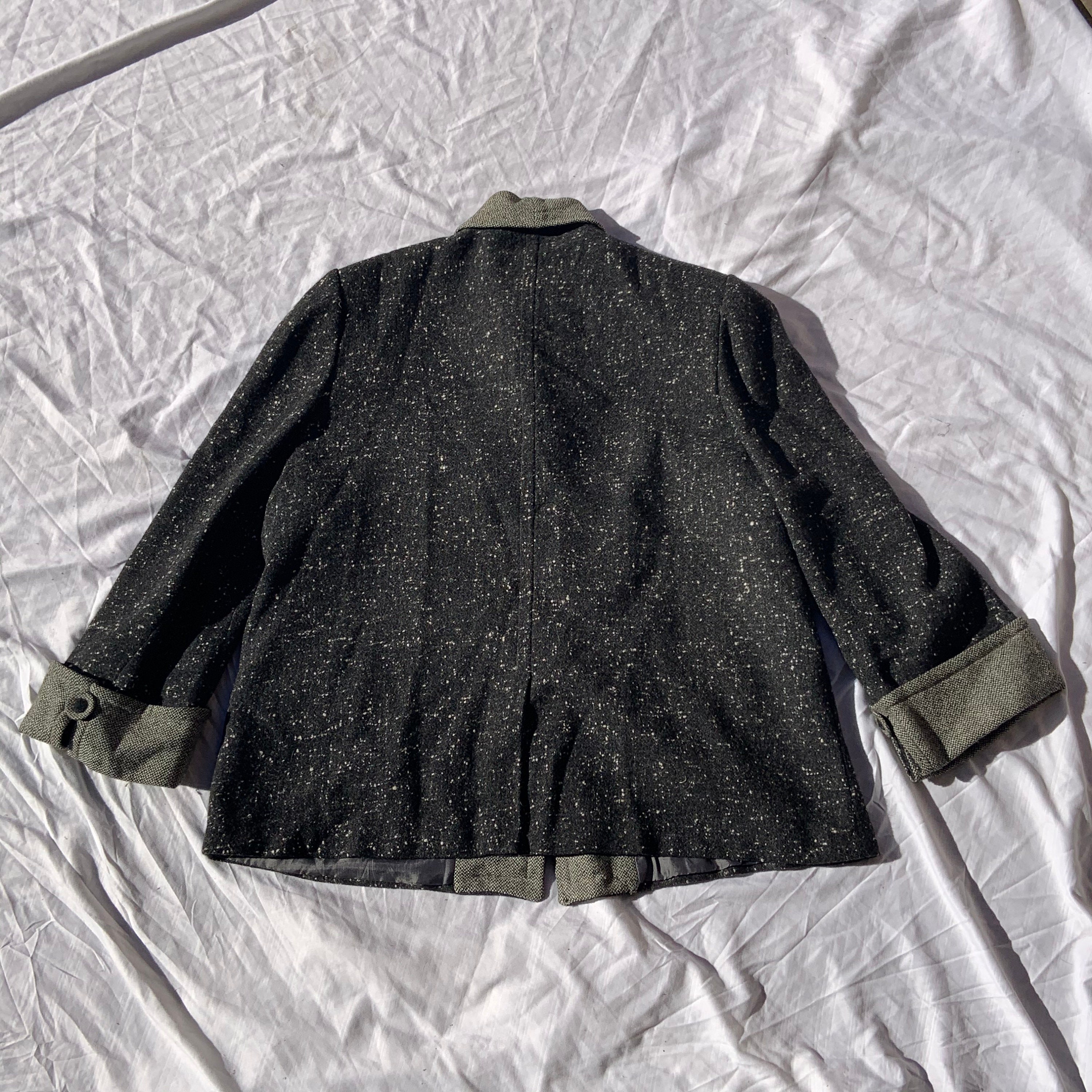 1950s Charcoal Fleck Wool With Salt and Pepper Pattern Lapel and 