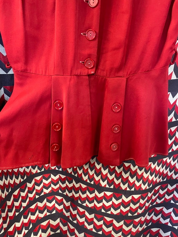 1940s Red Rayon Gabardine Peplum Blouse - image 4