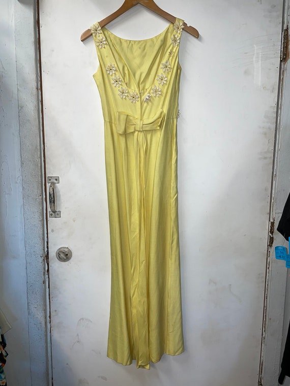 1960s Yellow Flower Appliqué Maxi Dress - image 4