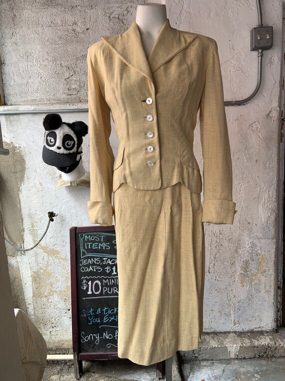 1940s Light Yellow Dress Suit