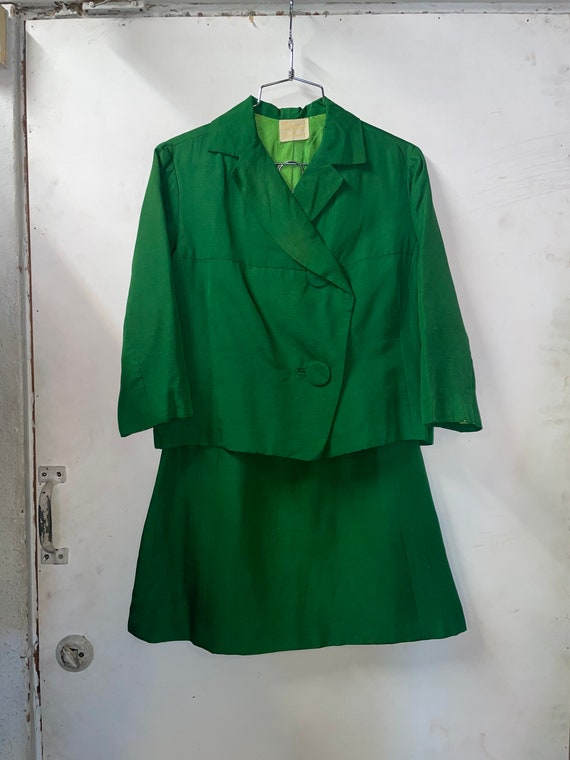 1950s Vogue Emerald Green Women’s Skirt Suit