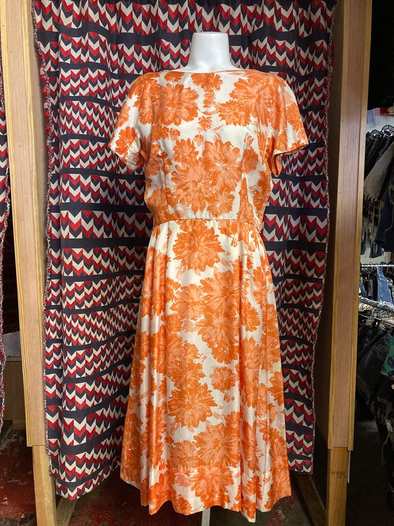 1950’s Orange and Cream Short Sleeve Dress, Made … - image 3