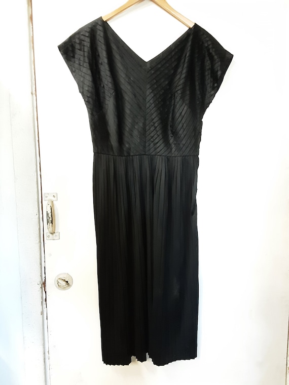1950s Black Pleated Nylon Jersey Dress