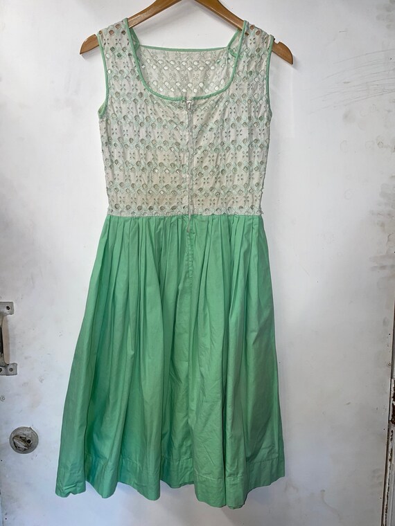 1950s Eyelet Bodice and Mint Green Pleated Dress - image 5