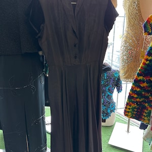 1950s Velvet Cap Sleeve Black Dress