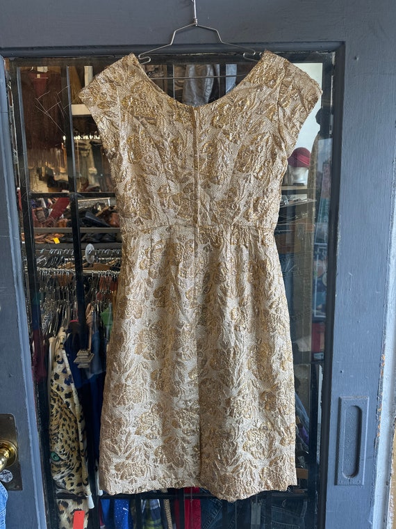 1950s Gold Lurex Shiny Floral Dress - image 2