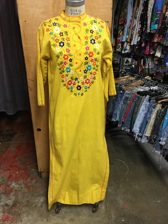 Embroidered Yellow Caftan Vintage Mexico - image 1