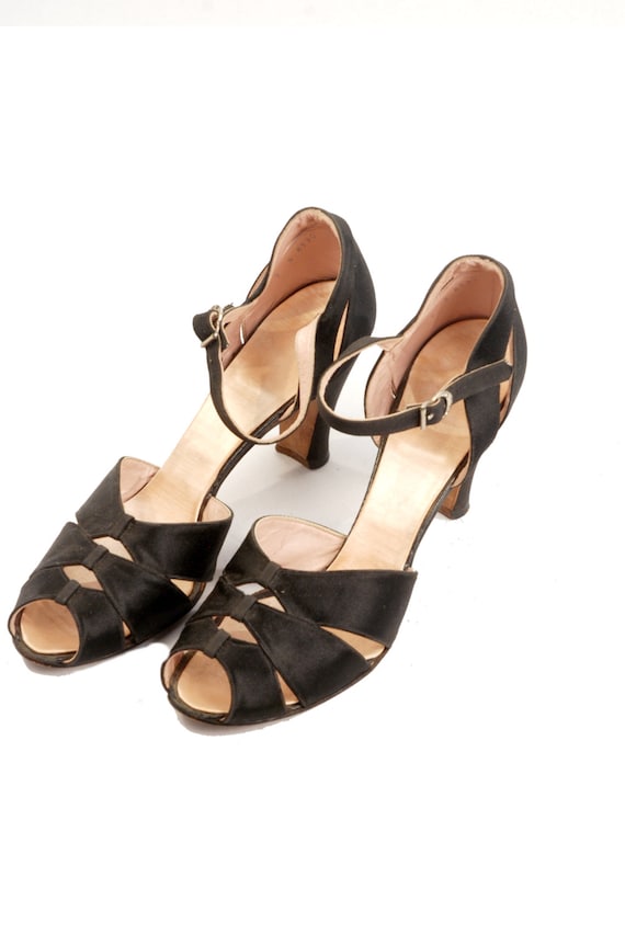 SALE 1930s Shoes // Black Heels // Strappy Sandals
