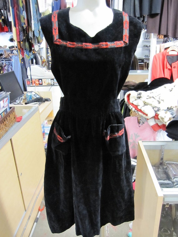 1940s Dress // Pinafore // Mid Length Jumper // Fr