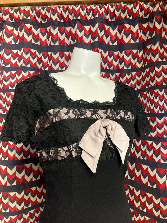 1950's Black LACE Cocktail Featuring a Lavender S… - image 3