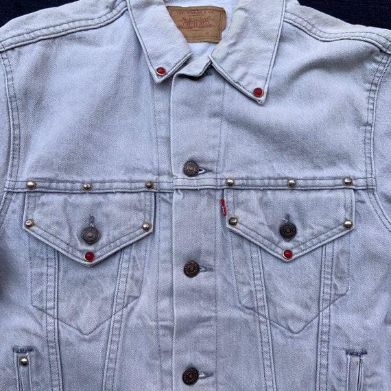 1980s Grey Levis Studded Jean Jacket - image 3