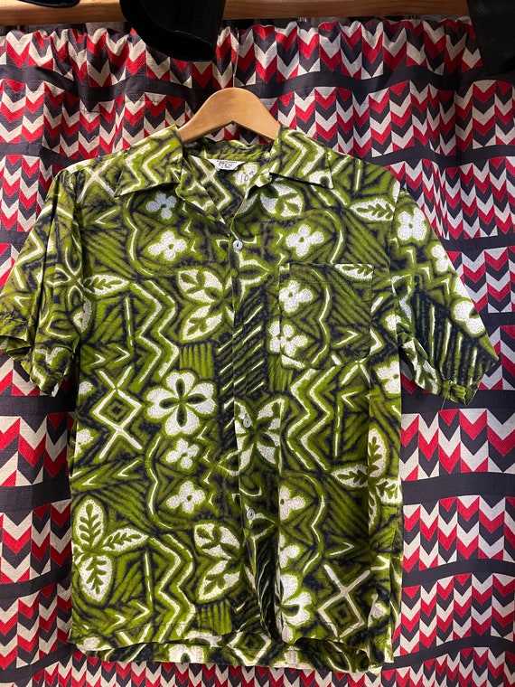 1970s Tiki Hawaiian Shirt